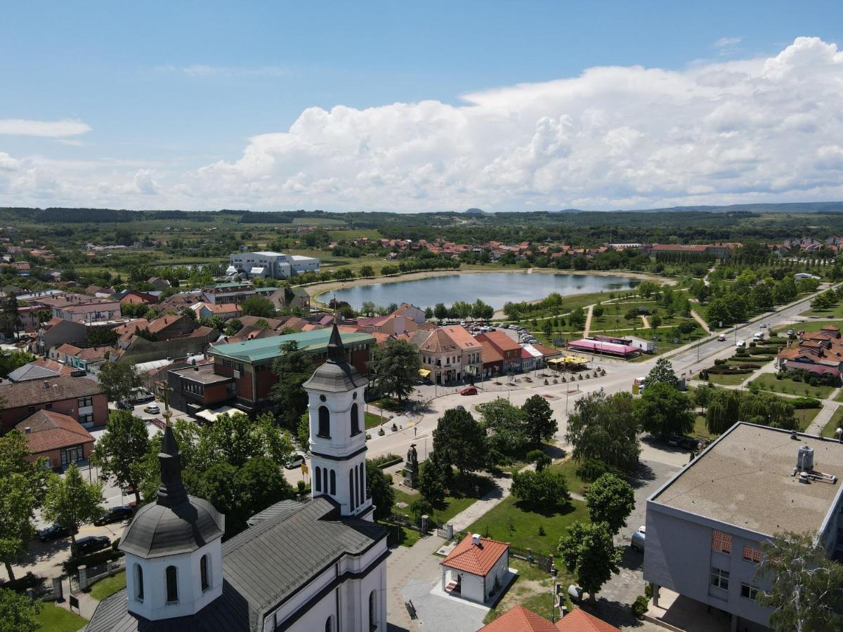 Danubiana Apartments Кладово Екстериор снимка